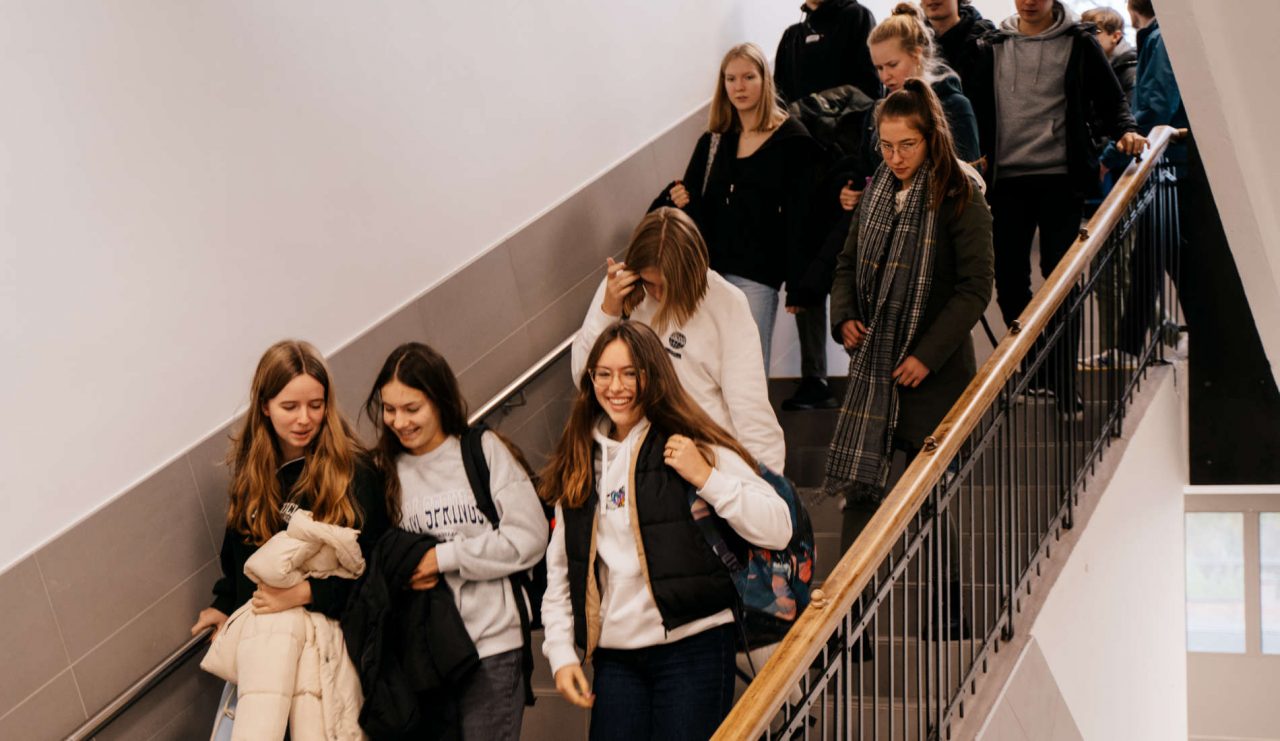 Onze Campus - SJB Mol - HET GEWONE BUITENGEWOON